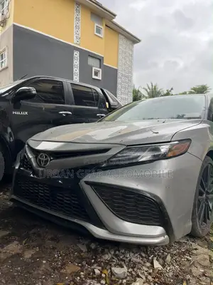 Toyota Camry XSE 2024 Silver