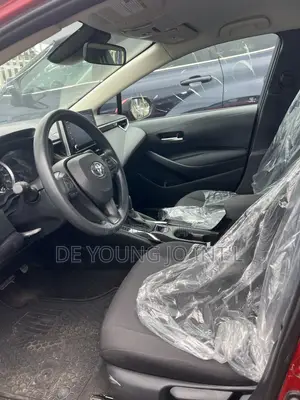 Toyota Corolla LE 2021 Red