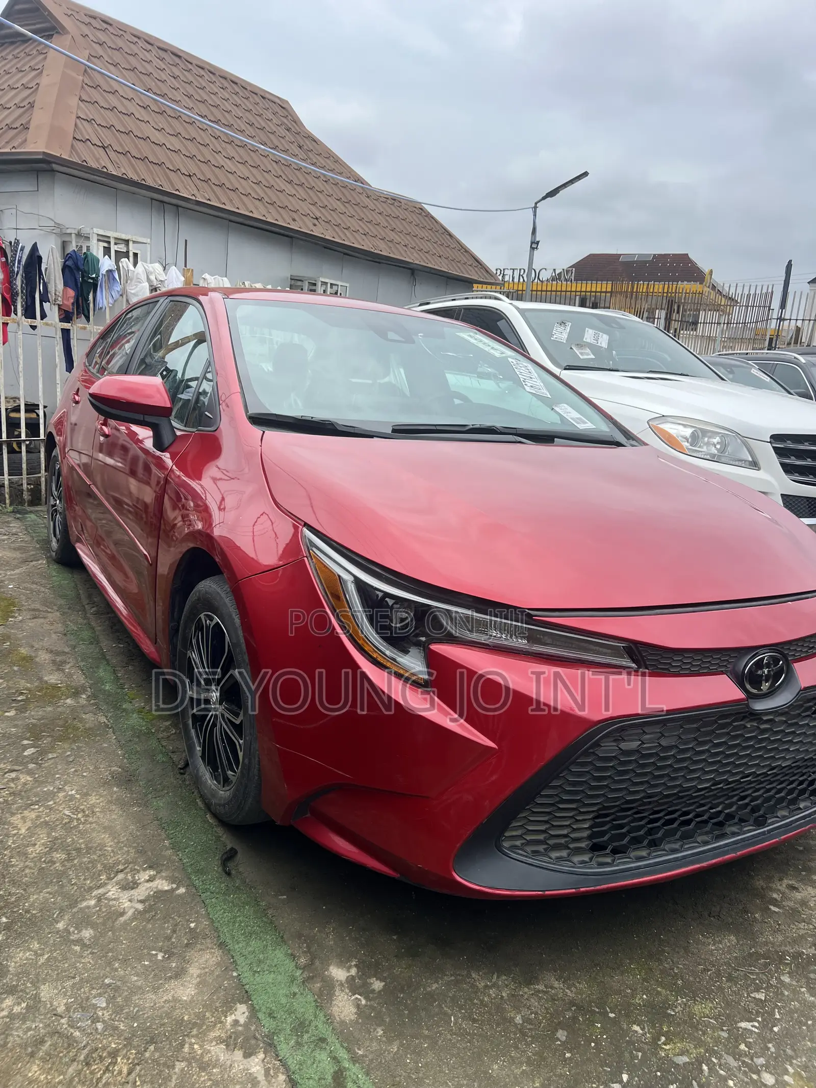 Toyota Corolla LE 2021 Red
