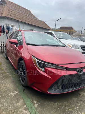 Toyota Corolla LE 2021 Red