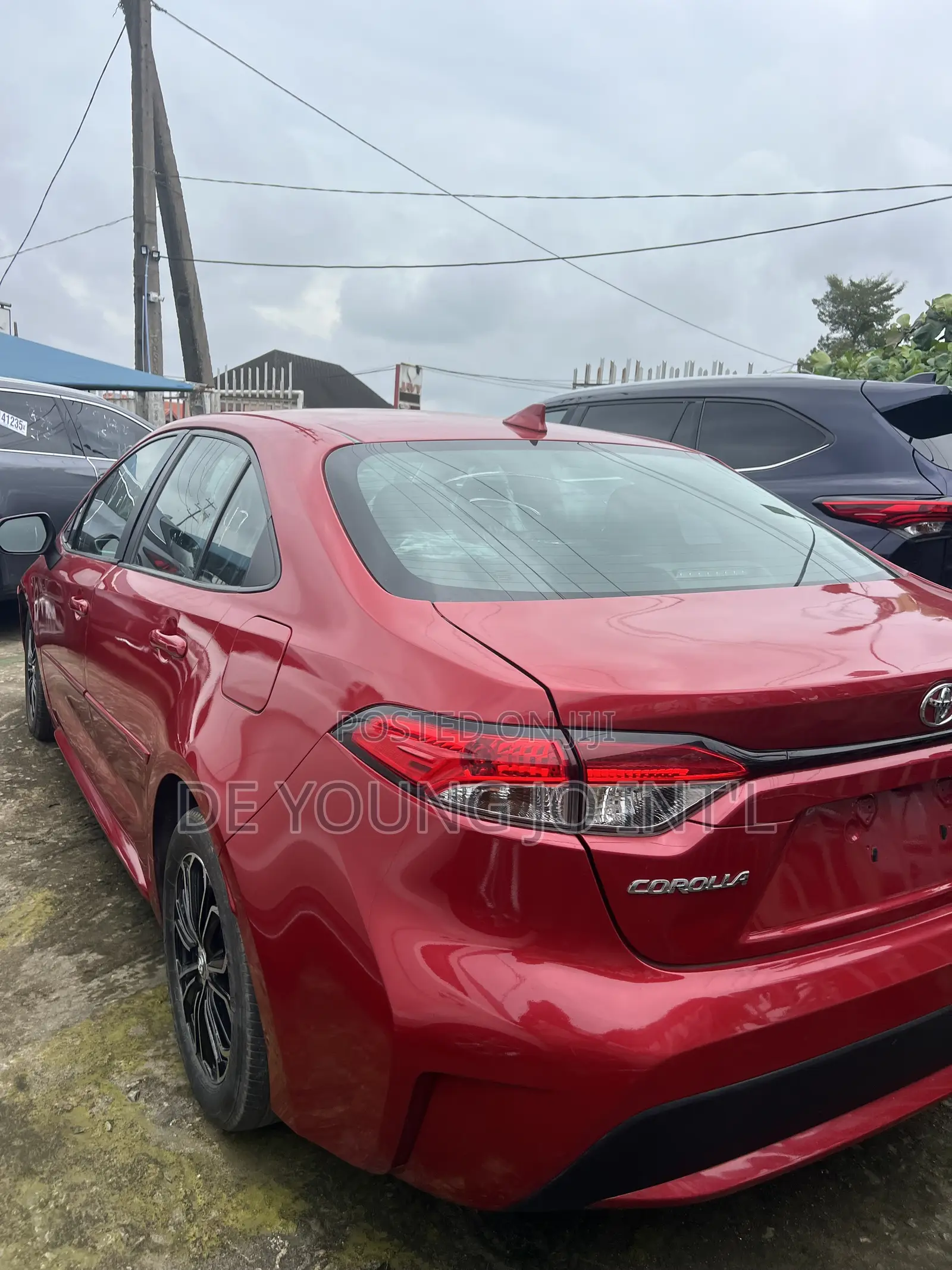 Toyota Corolla LE 2021 Red