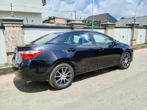 Toyota Corolla 2016 Black