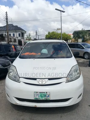 Toyota Sienna 2008 White