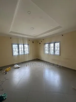 3bdrm Apartment in Millennium Estate, Millenuim/UPS for rent