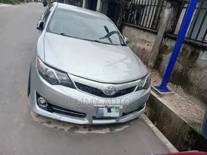 Toyota Camry LE 4dr Sedan w/Prod. End 11/13 (2.5L 4cyl 6A) 2014 Silver