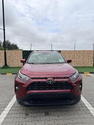Toyota RAV4 XLE AWD 2019 Red