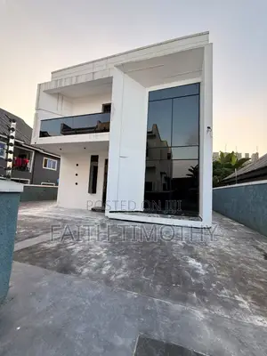 4bdrm Duplex in New Layout for sale