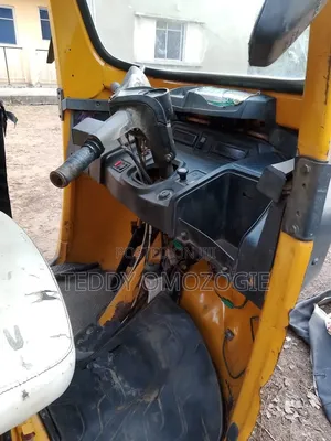 TVS King Deluxe Plus iTouch Start 2022 Yellow