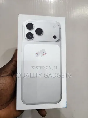 New Apple iPhone 17 Pro Max 256 GB Silver