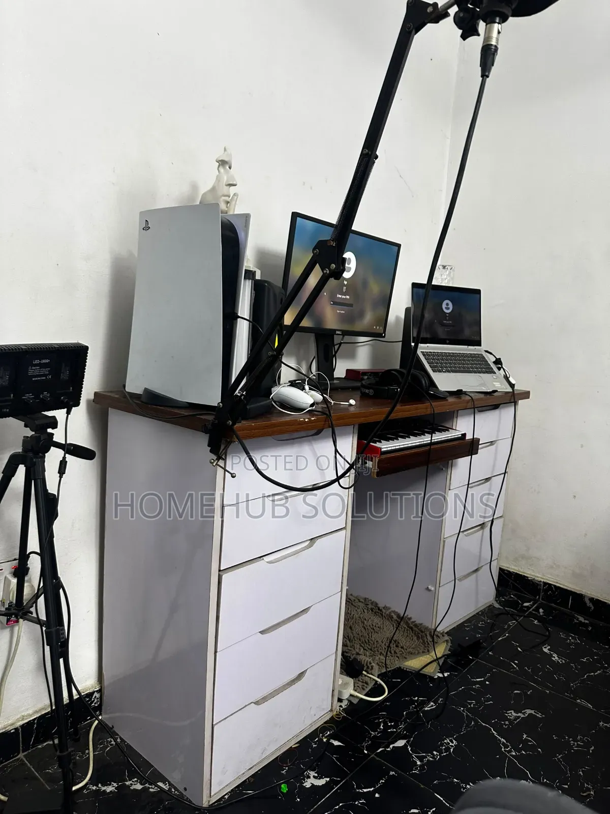 Studio Table and Chair