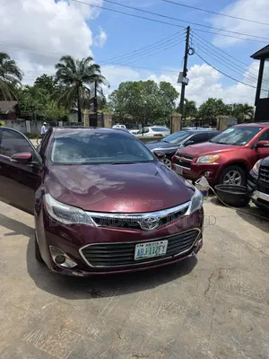 Toyota Avalon Limited Sedan FWD (3.5L 6cyl 6A) 2013 Maroon