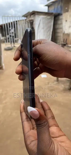 Apple iPhone XR 128 GB Black