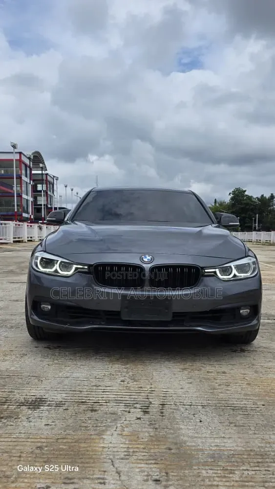 BMW 330i 2017 Gray