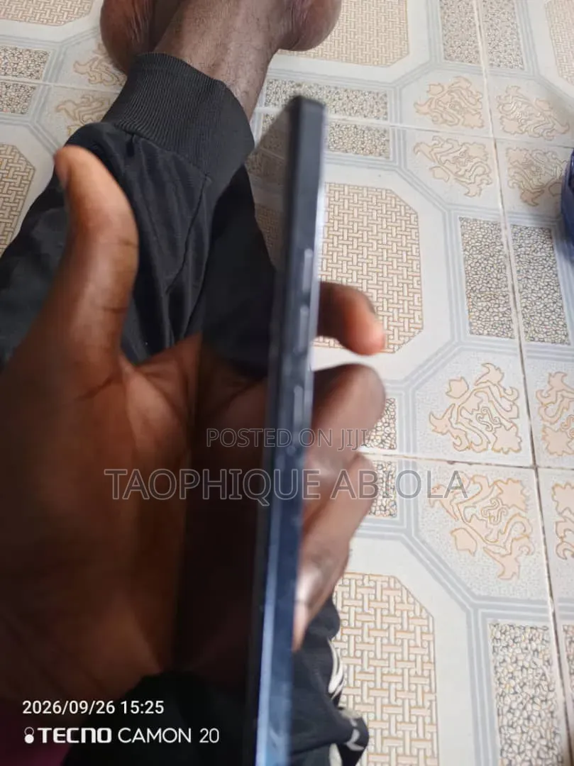 Tecno Camon 20 Pro 256 GB Gray