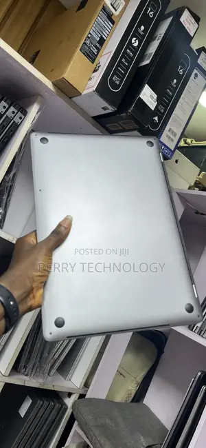 Laptop Apple MacBook Pro 2019 16GB Intel Core i7 SSD 512GB