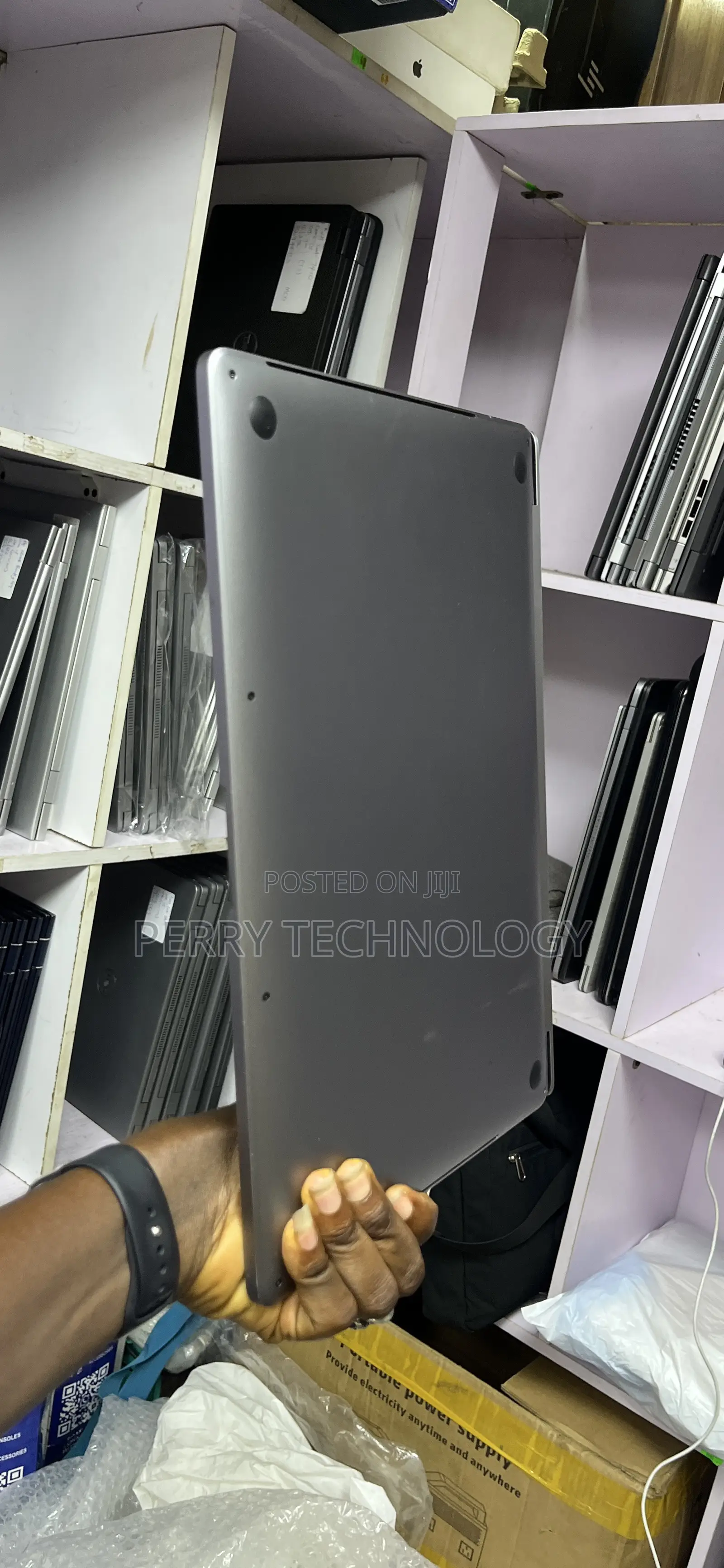 Laptop Apple MacBook Pro 2019 16GB Intel Core i7 SSD 512GB