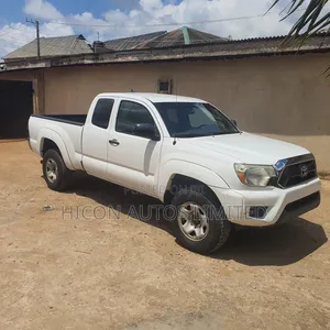 Toyota Tacoma 4dr Access Cab 4WD 6.1 ft. SB (2.7L 4cyl 4A) 2015 White