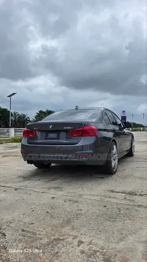 BMW 330i 2017 Gray