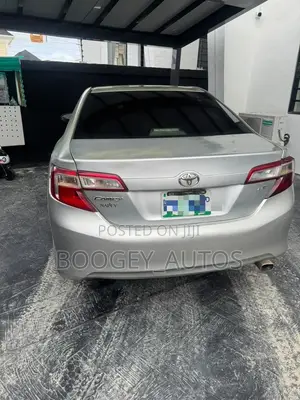 Toyota Camry 2012 Silver