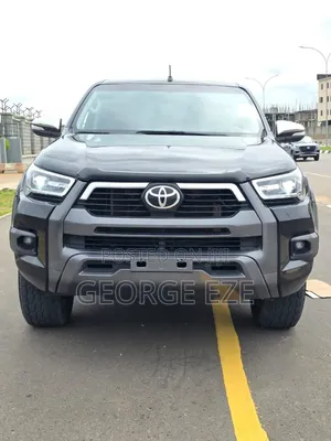 Toyota Hilux 2021 Black