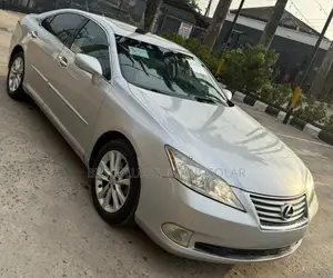 Lexus ES 350 2011 Silver