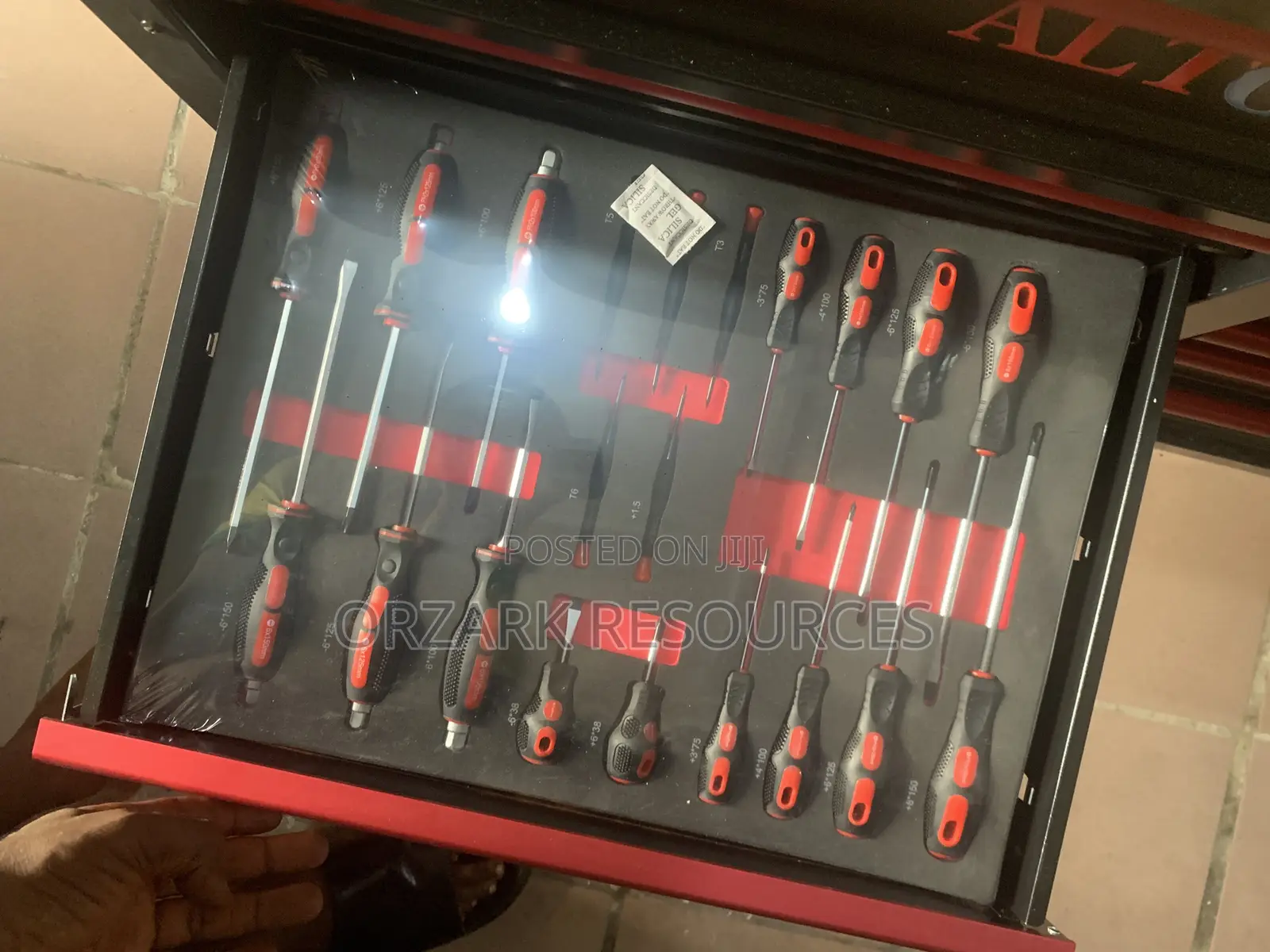 12-Drawer Heavy-Duty Tool Cabinet With Complete Tool Set
