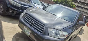 Toyota Highlander Base 2010 Silver