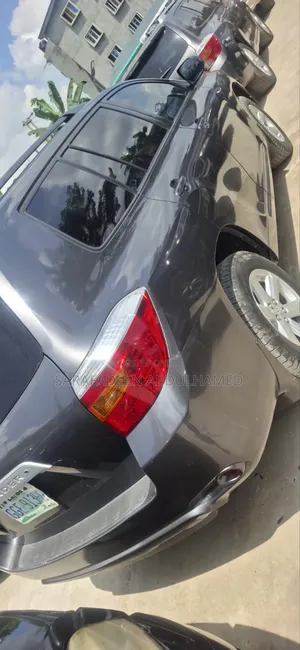 Toyota Highlander Base 2010 Silver