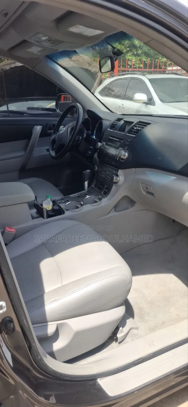 Toyota Highlander Base 2010 Silver