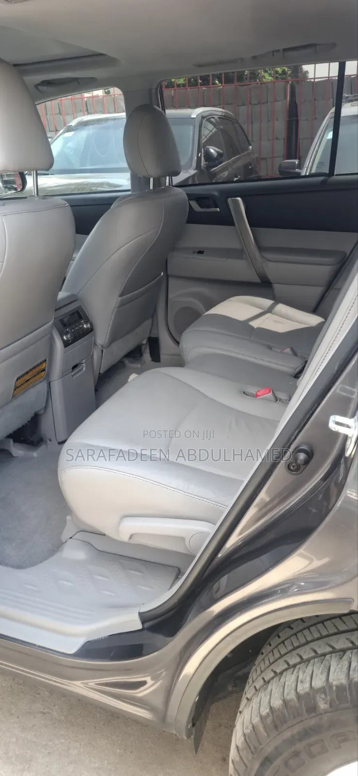 Toyota Highlander Base 2010 Silver