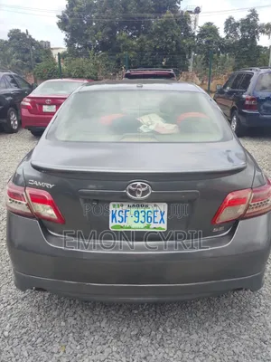 Toyota Camry 2011 Gray