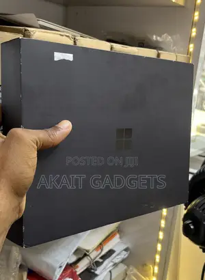 New Microsoft Surface Pro 512 GB Black