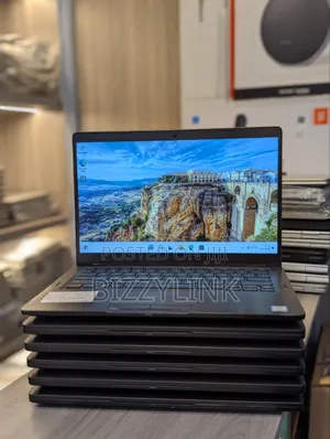 Laptop Dell Latitude 5300 2-in-1 8GB Intel Core i7 SSD 256GB
