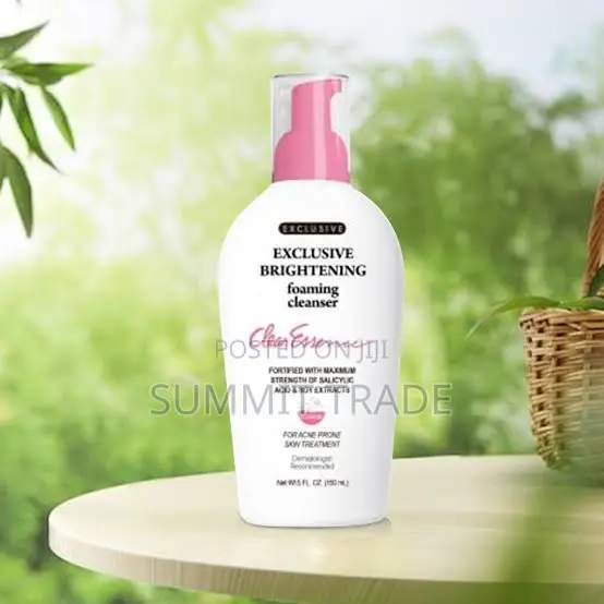 Clear Essence Foaming Face Wash