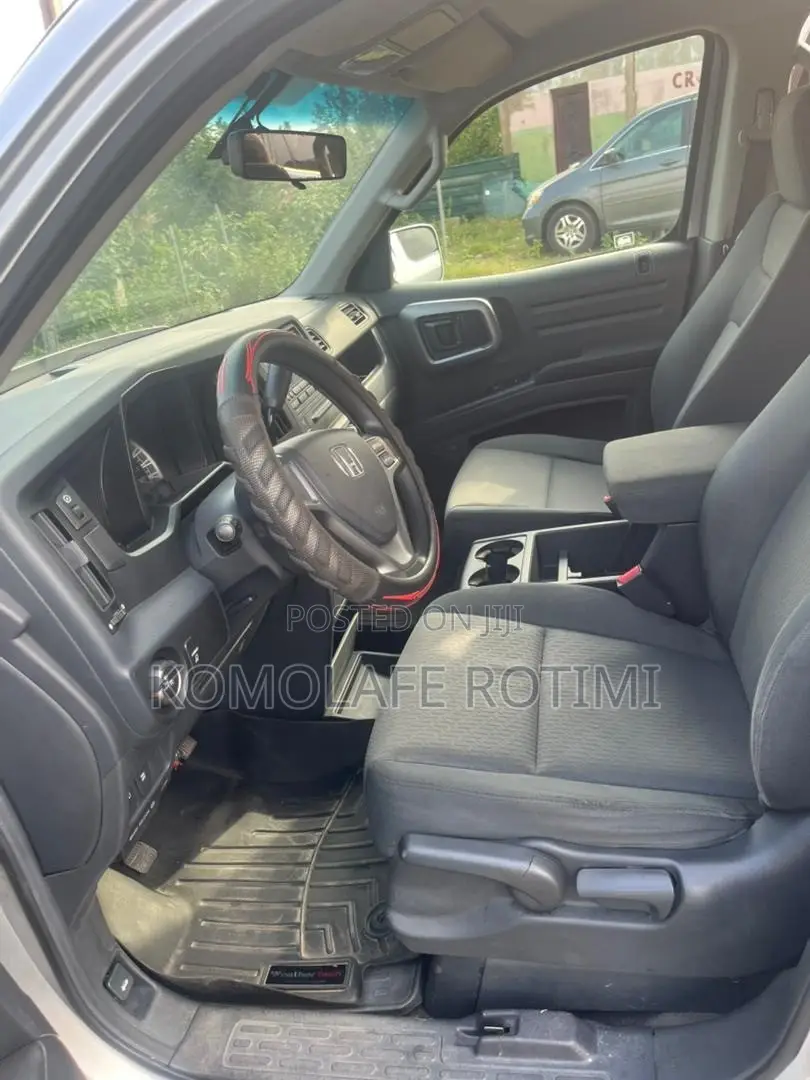 Honda Ridgeline RT 2010 Silver