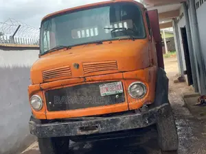 911 Tipper Truck