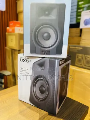 BX5D3 M-Audio 5” Bi-Amped Studio Monitor Speakers