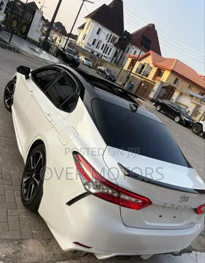 Toyota Camry 2019 White