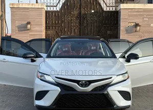 Toyota Camry 2019 White