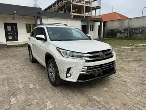 Toyota Highlander XLE 4dr SUV (3.5L 6cyl 6A) 2015 White