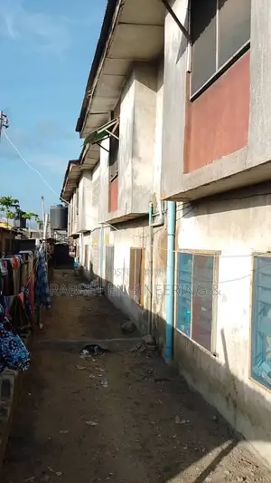 15bdrm House in Ppl Bus Stop , for sale