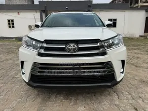 Toyota Highlander XLE 4dr SUV (3.5L 6cyl 6A) 2015 White