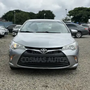 Toyota Camry LE 4dr Sedan (2.5L 4cyl 6A) 2015 Silver