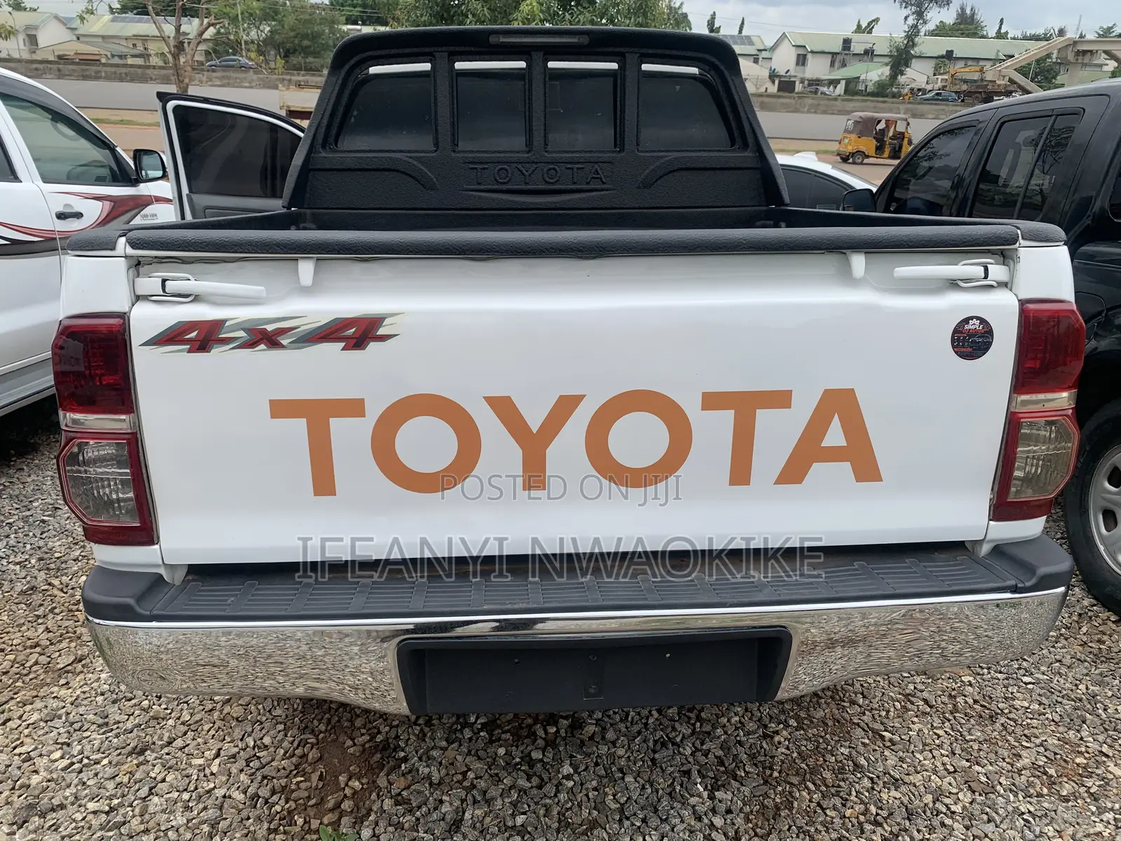 Toyota Hilux 2014 White