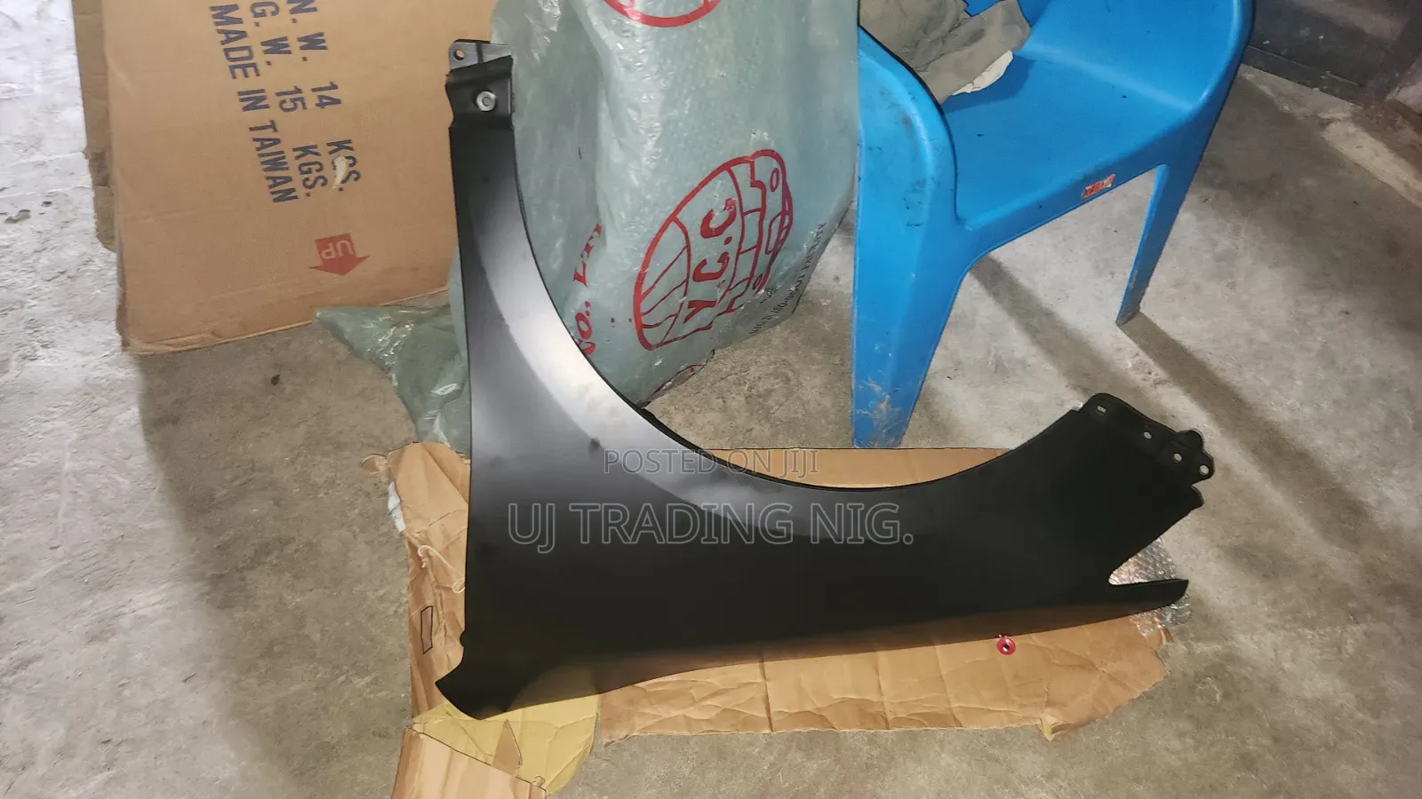 Fender Camry 2012 Left