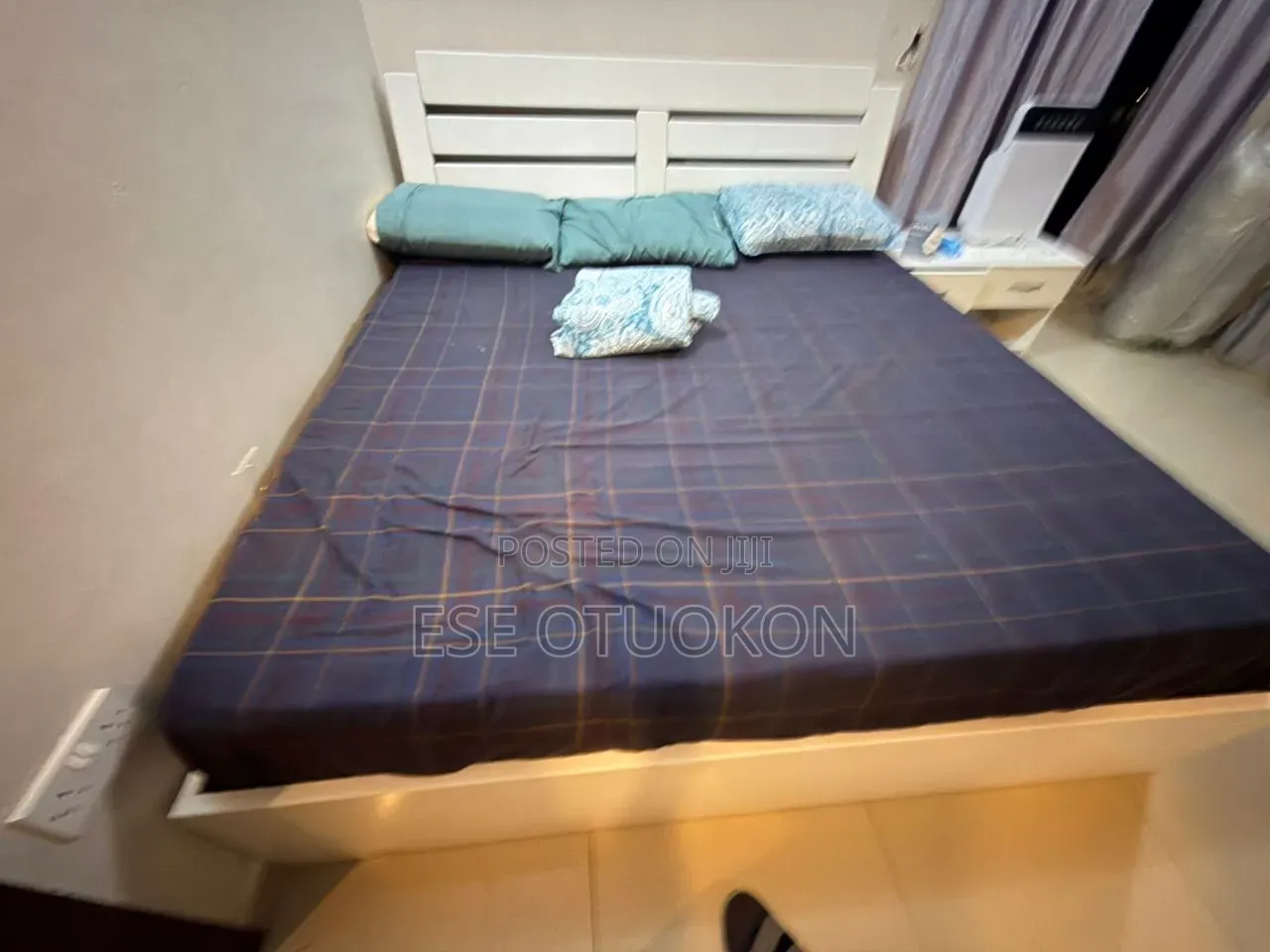 Double Bed With Mattress
