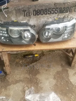 Range Rover Vogue Headlight Front 2010