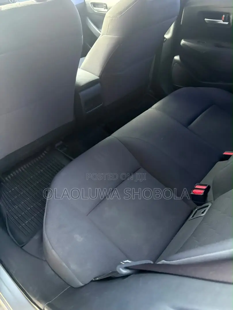 Toyota Corolla LE 2020 Silver