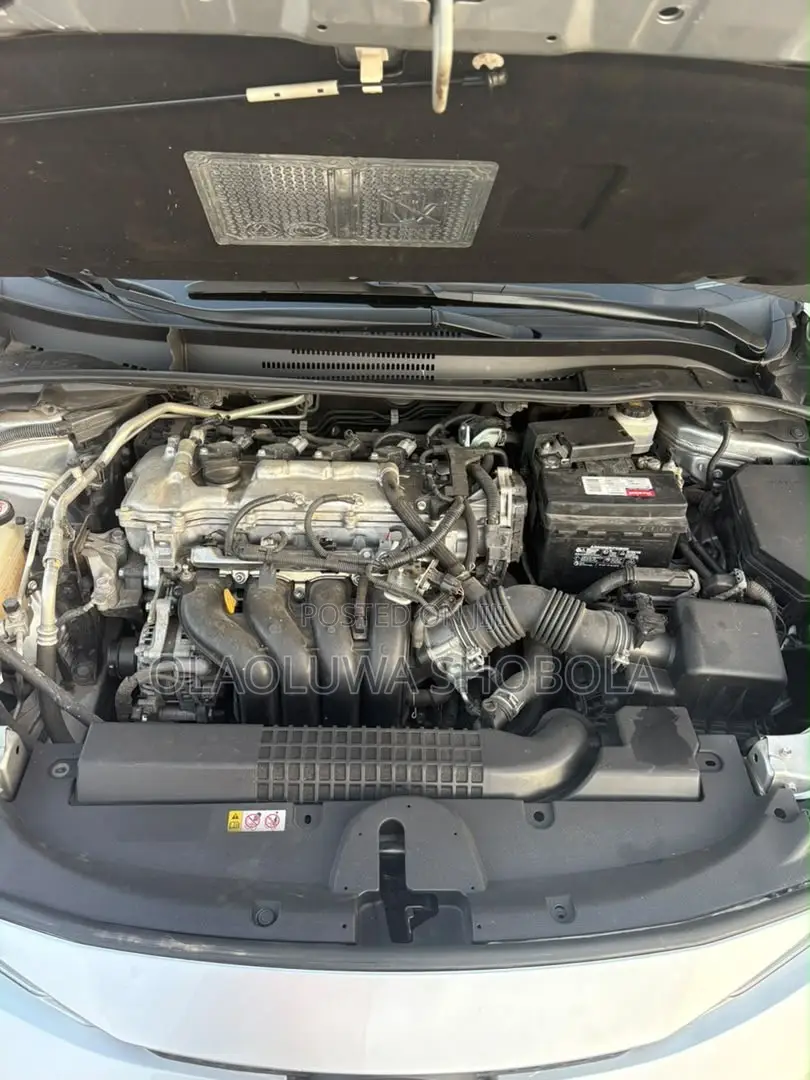 Toyota Corolla LE 2020 Silver