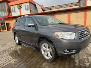 Toyota Highlander Base 2010 Gray